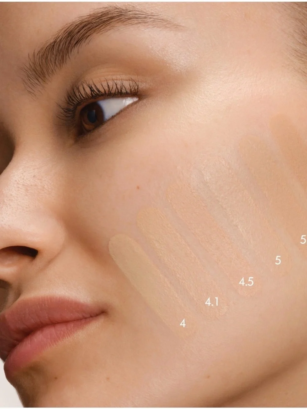 Giorgio Armani Full SizeLuminous Silk Foundation — Color 4.5 Light Neutral Peach